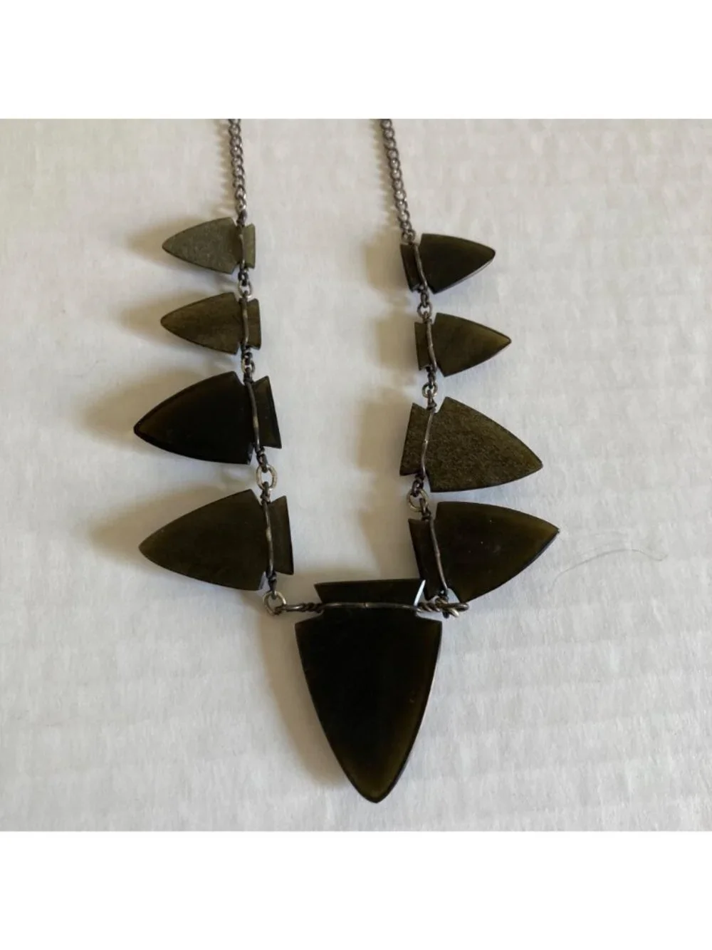 Vintage Jewelry Set Lucite Arrowhead Necklace And Screw On Earring